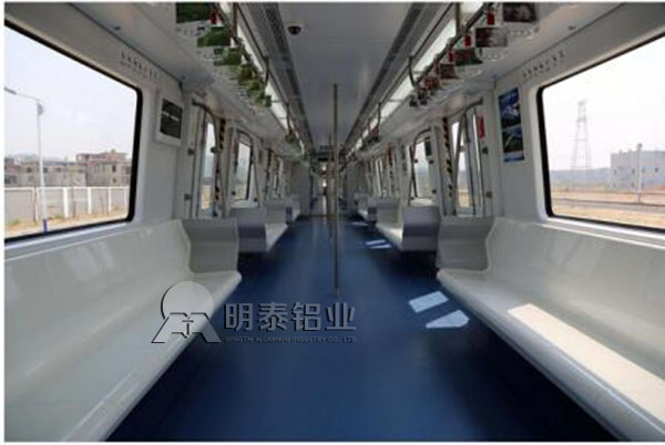 透过重庆轨道5号车厢将采用铝合金车厢，发现车厢用铝优点